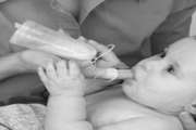 روش Finger Feeder  برای نوزدان