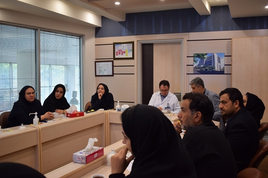 بازدید کارشناسان دفتر بازرسی، ارزیابی عملکرد و رسیدگی به شکایات دانشگاه از مجتمع بیمارستانی یاس 