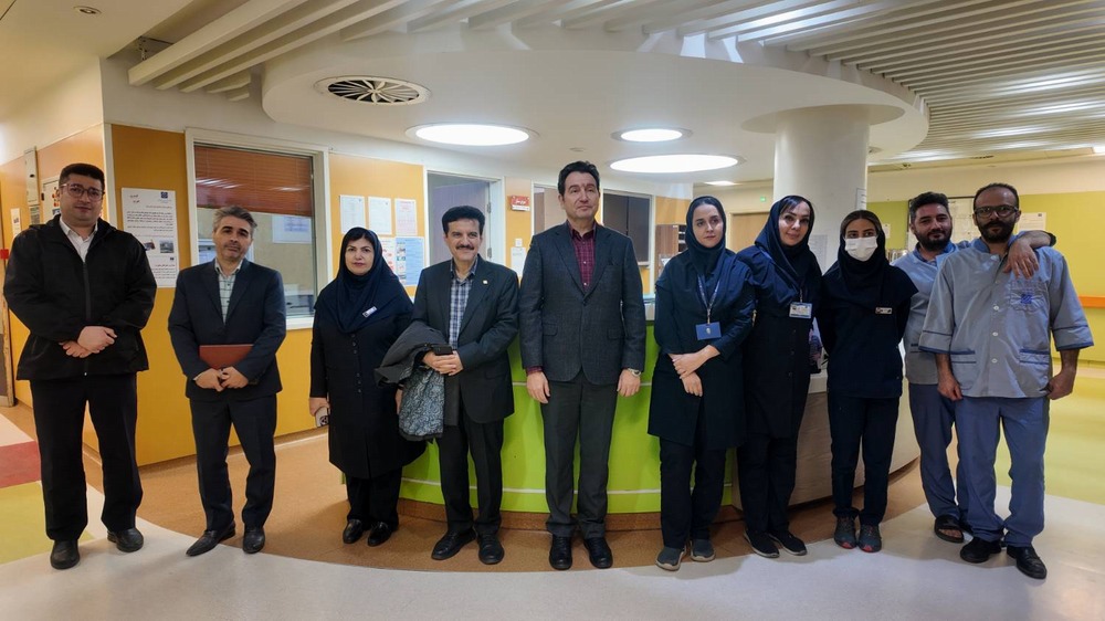 بازدید نوروزی عضو هیئت رئیسه دانشگاه علوم پزشکی تهران از مجتمع بیمارستانی یاس